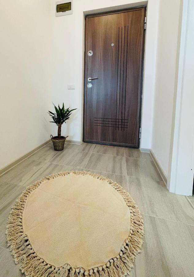 Q Royal Apartment - Palas Center Iasi Eksteriør bilde