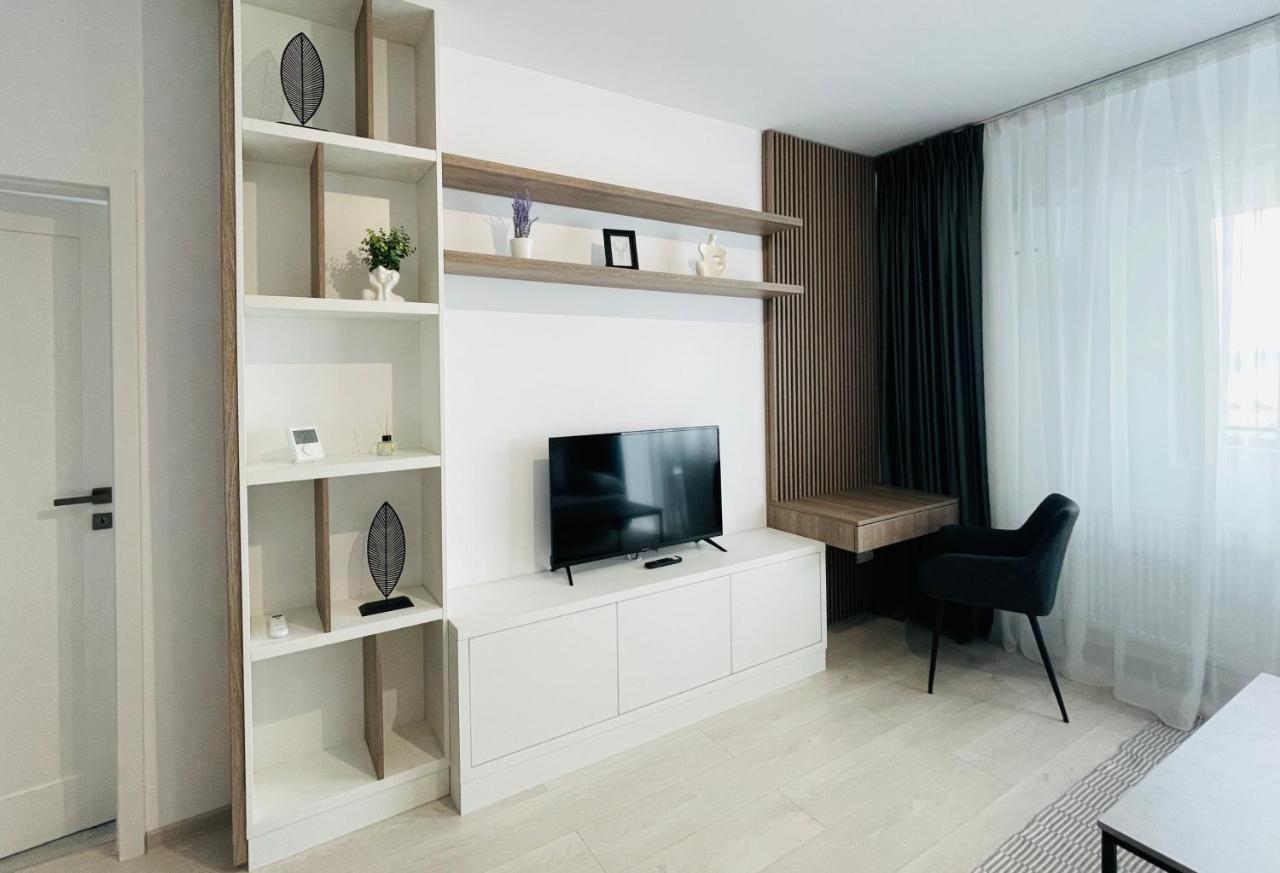Q Royal Apartment - Palas Center Iasi Eksteriør bilde